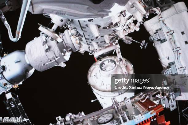 Core Cabin Module Photos and Premium High Res Pictures - Getty Images