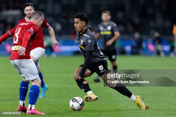 Daniel Arzani of Macarthur FC dribbles the ball during the Australia Cup Final football match between Sydney United FC and Macarthur FC at CommBank...