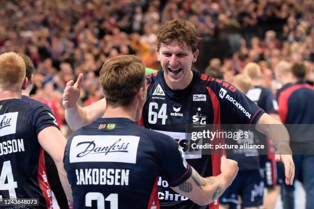 October 2022, Schleswig-Holstein, Flensburg: Handball: Bundesliga, SG Flensburg-Handewitt - SC Magdeburg, Matchday 6, Flens-Arena. Flensburg's Lasse...