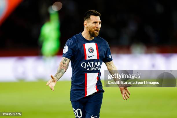 Lionel Messi of Paris Saint Germain celebrates his goal during the Ligue 1 match between Paris Saint-Germain and OGC Nice at Parc des Princes on...