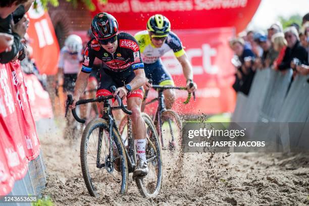 Belgian Eli Iserbyt pictured in action during the men's elite race of the 'Berencross Meulebeke' cyclocross cycling event, race 3/8 in the 'Exact...