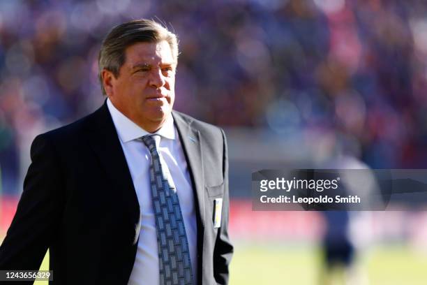 Miguel Herrera head coach of Tigres UANL leaves the field after the 17th round match between Atletico San Luis and Tigres UANL as part of the Torneo...