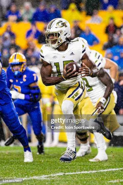 Georgia Tech Yellow Jackets quarterback Jeff Sims scrambles with the ball during the college football game between the Georgia Tech Yellow Jackets...