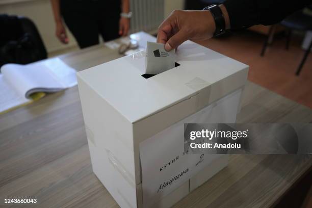 Dual citizens living in Kirklareli cast their votes for the early Parliamentary elections in Bulgaria, Kirklareli, Turkiye on October 02, 2022....