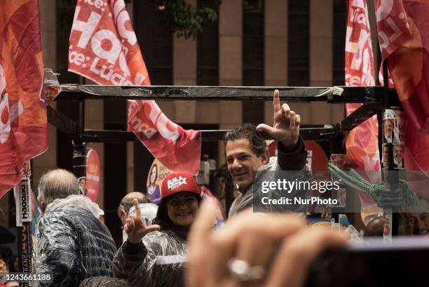 Sao Paulo, 01.10.22 Fernando Haddad greets Worker's Party supporters during the last campaign act held in Sao Paulo this Saturday 1st, before the...