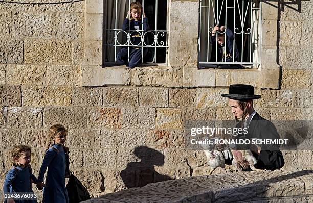Kapporah Ritual Orthodox Jews Perform Kapparot Ritual Ahead Of Yom Kippur Photos and ...