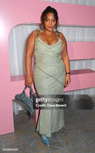 Paloma Elsesser attends an evening with FARFETCH and FARFETCH Beauty Global Collective member Jawara on October 2, 2022 in Paris, France.