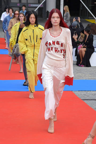 FRA: Stella McCartney : Runway - Paris Fashion Week - Womenswear Spring/Summer 2023
