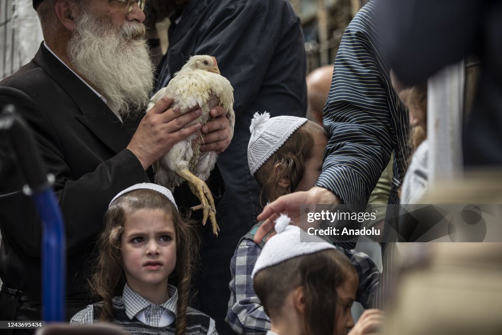 Kapporah Ritual Jews take part in Jewish Yom Kippur also known as the Day of... News ...