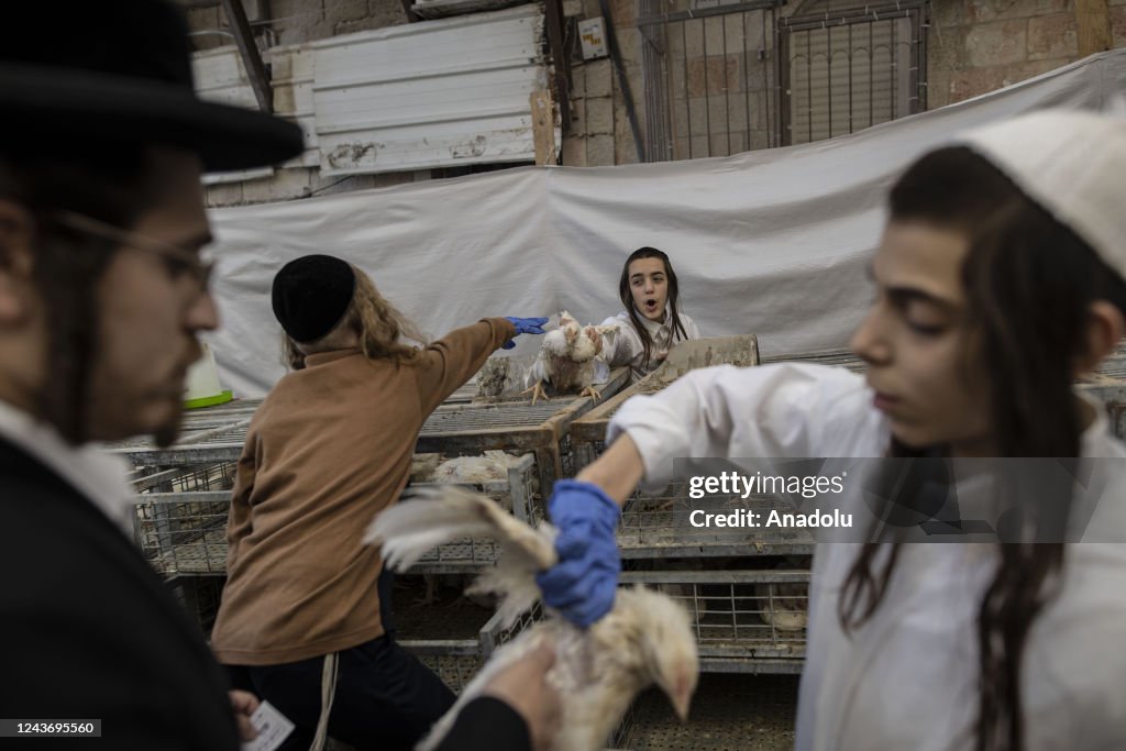 Kapporah Ritual Jews take part in Jewish Yom Kippur also known as the Day of... News ...