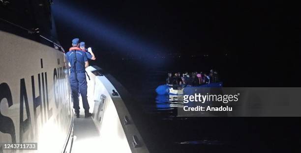 Coast Guard units in Turkiyeâs western province of Izmir rescue 143 irregular migrants after Greek authorities pushed them into Turkish territorial...