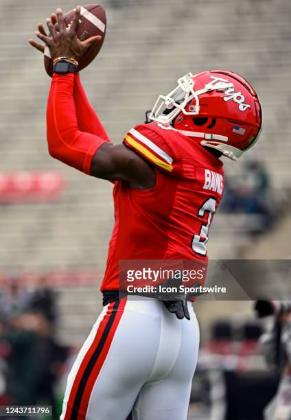 Maryland Terrapins defensive back Deonte Banks warms up prior to the Michigan State Spartans game versus the Maryland Terrapins on October 1, 2022 at...