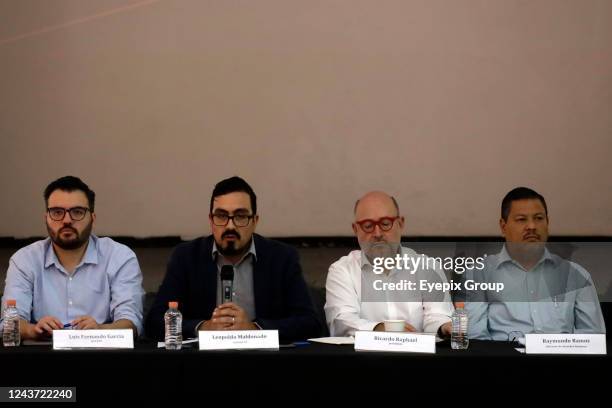 The members of the Red R3d organizations, Luis Fernando García; of Article 19, Leopoldo Maldonado; the journalist, Ricardo Raphael and the human...