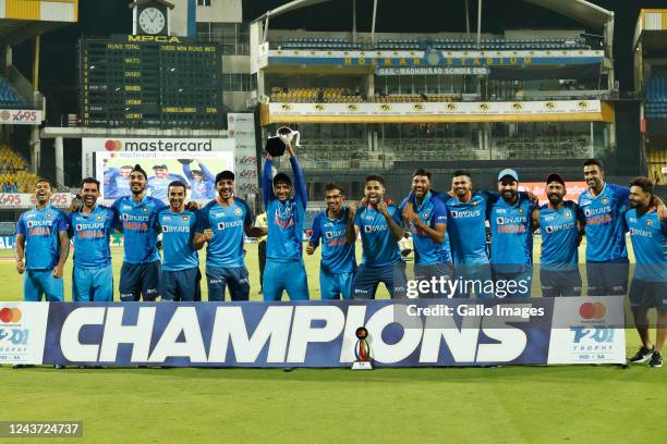 Indian team with series trophy following the 3rd T20 international match between India and South Africa at Holkar Stadium on October 04, 2022 in...