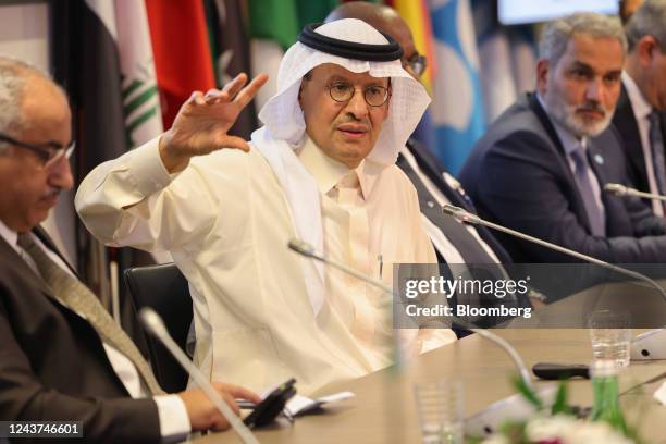 Abdulaziz bin Salman, Saudi Arabia's energy minister, center, speaks during a news conference following the 33rd meeting of the Organization of...