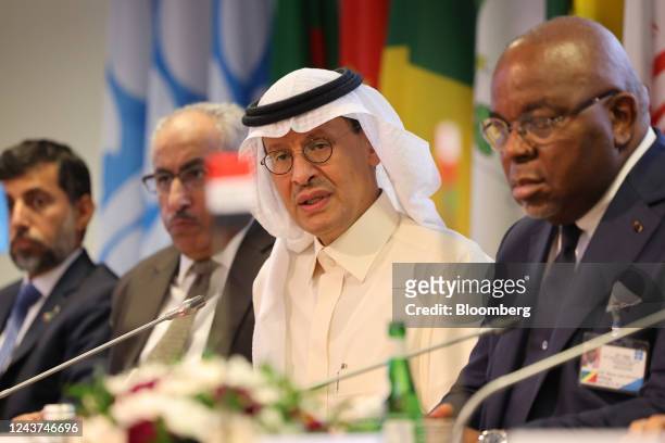 Abdulaziz bin Salman, Saudi Arabia's energy minister, center, speaks during a news conference following the 33rd meeting of the Organization of...