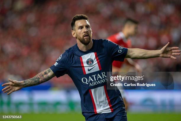 Lionel Messi of Paris Saint-Germain celebrates scoring Paris Saint-Germain goal during the UEFA Champions League group H match between SL Benfica and...