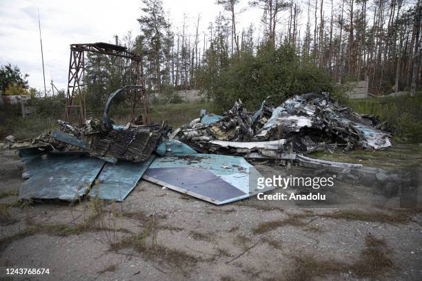 View of destroyed armored SU-34 fighter jet belonging to Russian forces after Russian forces withdrawn from the city of Lyman in the Donetsk region ,...