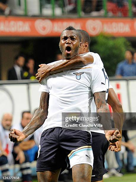 Djibril Cisse of SS Lazio celebrates scoring his team's second goal during the Serie A match between AC Milan and SS Lazio at Stadio Giuseppe Meazza...