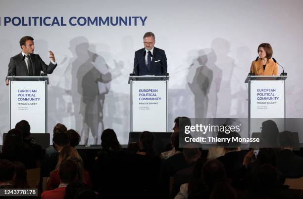 French President Emmanuel Macron the Czech Prime Minister, President of the Council Petr Fiala and the President of Moldova Maia Sandu talk to the...