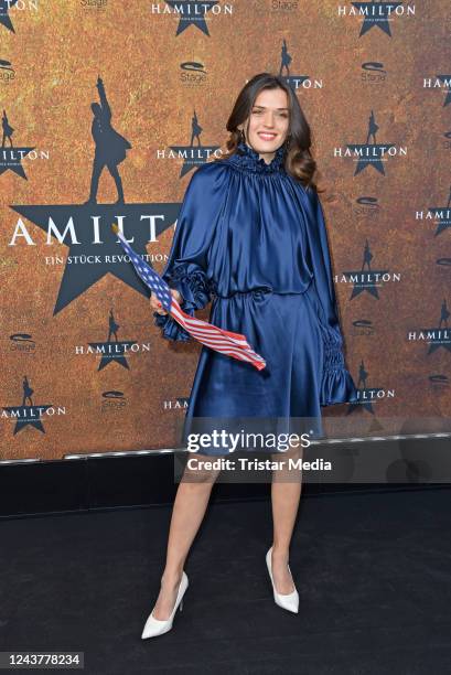 Caroline Hartig attends the premiere of "Hamilton - Das Musical" at Stage Operettenhaus on October 6, 2022 in Hamburg, Germany.