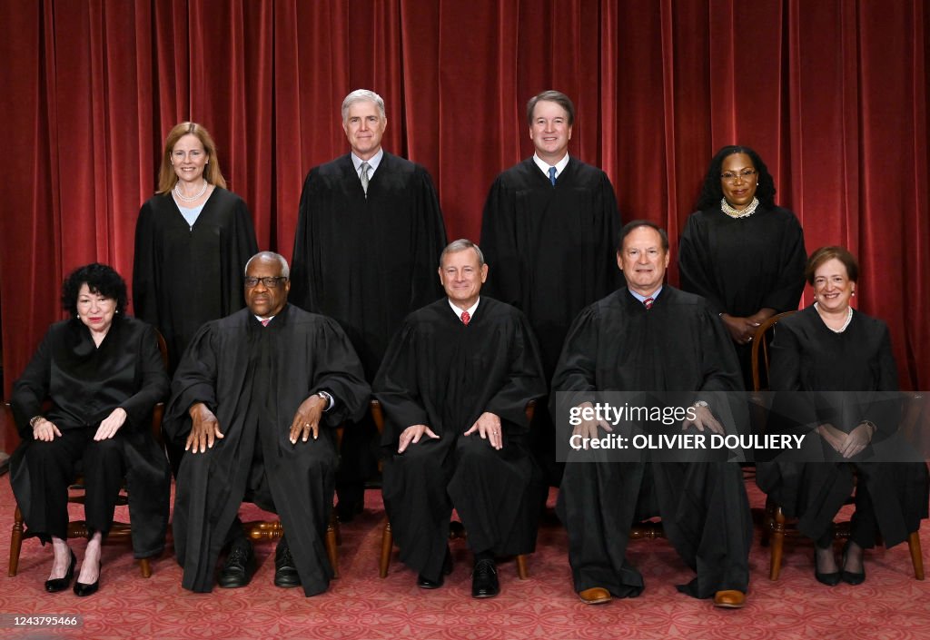 US-JUSTICE-SUPREME-COURT-GROUP-PHOTO