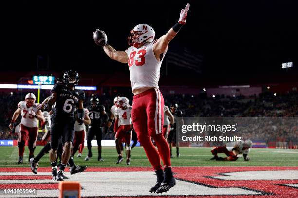 Travis Vokolek of the Nebraska Cornhuskers celebrates his touchdown catch during the third quarter against the Rutgers Scarlet Knights in a game at...