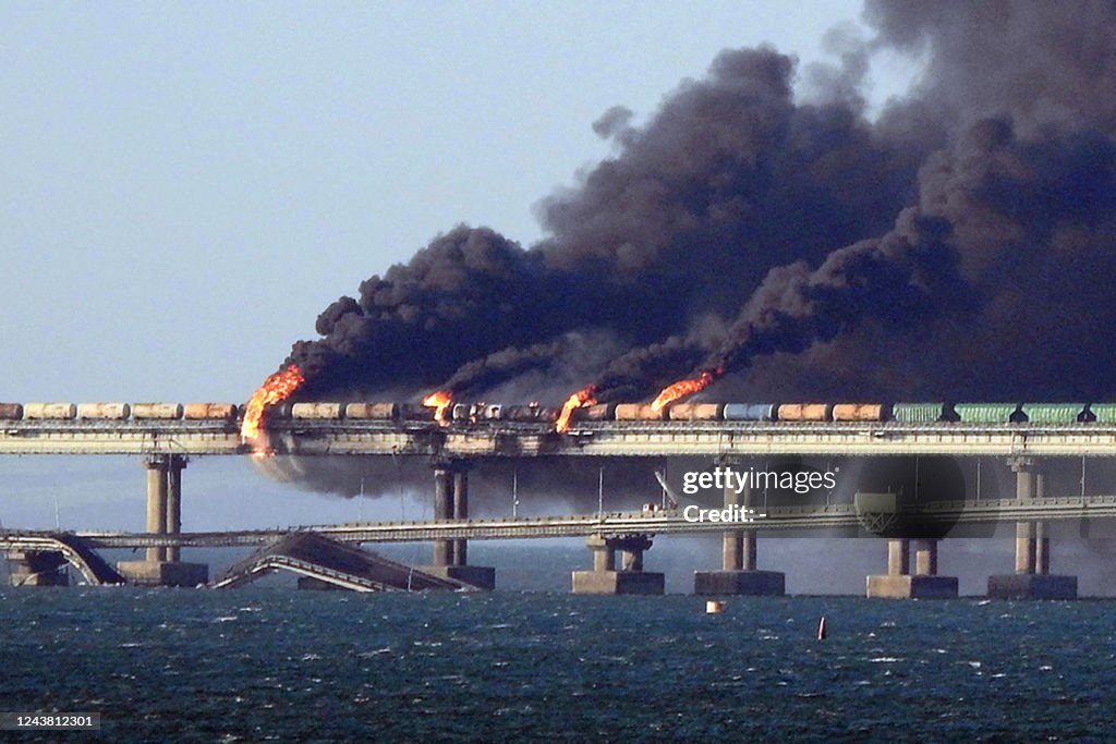 TOPSHOT-RUSSIA-UKRAINE-CONFLICT-WAR-BRIDGE