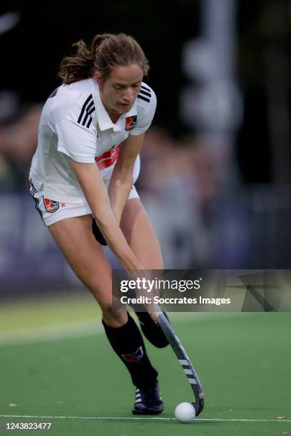 Felice Albers of Amsterdam Dames 1 during the Hoofdklasse Women match between Pinoke v Amsterdam on October 8, 2022 in Amstelveen Netherlands