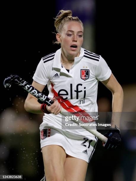 Fiona Morgenstern of Amsterdam Dames 1 during the Hoofdklasse Women match between Pinoke v Amsterdam on October 8, 2022 in Amstelveen Netherlands