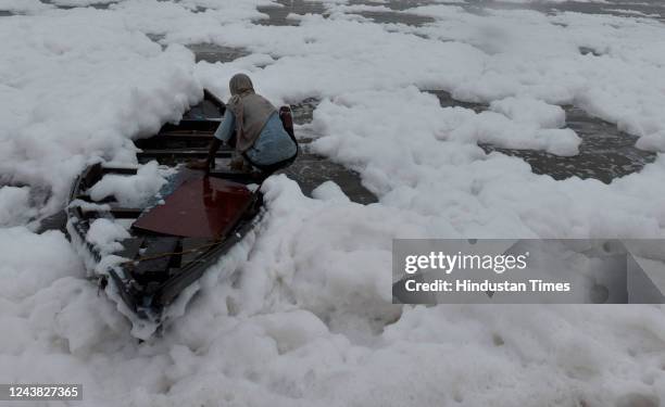 Thick layer of toxic polluted foam in Yamuna River near Kalindi Kunj after the rain continue, on October 8, 2022 in New Delhi, India. Heavy rains are...