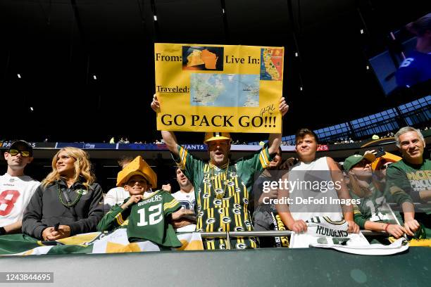 Packer Fan Signs 510 Green Bay Packers Fan Sign Stock Photos, High-Res Pictures, and ...