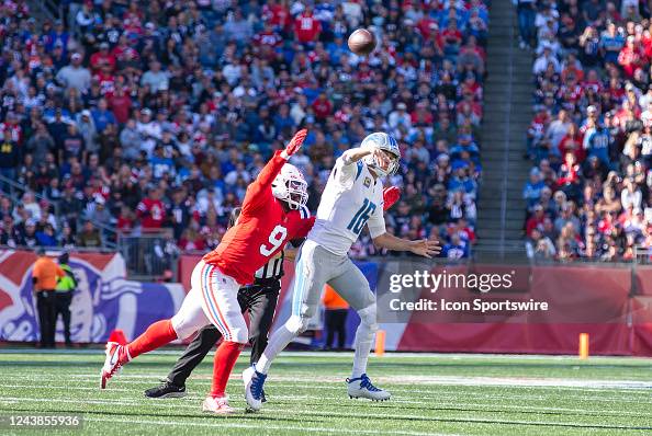NFL: OCT 09 Lions at Patriots NFL: OCT 09 Lions at Patriots
