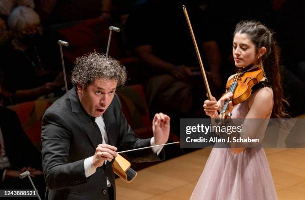 Los Angeles, CA María Dueñas, violinin, performs as conductor Gustavo Dudamel conducts the Los Angeles Philharmonic at the Walt Disney Concert Hall...