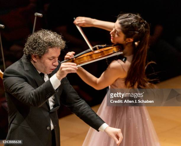 Los Angeles, CA María Dueñas, violinin, performs as conductor Gustavo Dudamel conducts the Los Angeles Philharmonic at the Walt Disney Concert Hall...