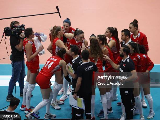 Giovanni Guidetti, head coach of the Turkish women's national team, gives tactics to his players during a break time of the FIVB Volleyball Women's...