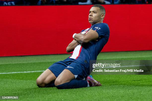 Kylian Mbappe of Paris Saint-Germain celebrates after scoring the opening goal during the UEFA Champions League group H match between Paris...