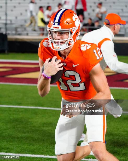 Clemson Tigers Quarterback Hunter Johnson warns up prior to the college football game between the Clemson Tigers and the Boston College Eagles on...