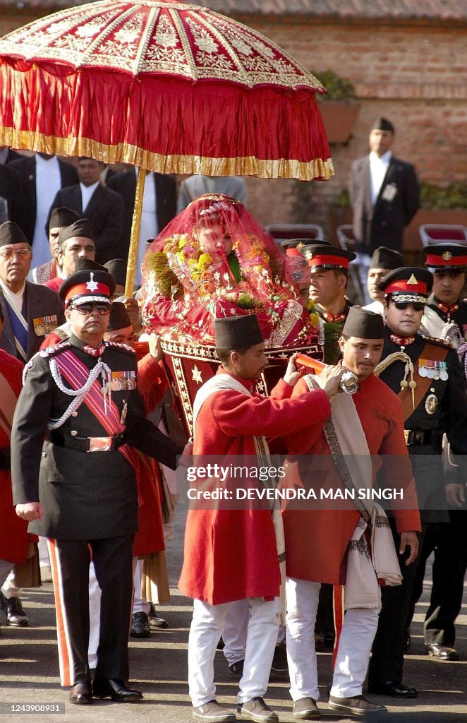 TOPSHOT-NEPAL-ROYALS-WEDDING-GYANENDRA-PARAS-PREARANA