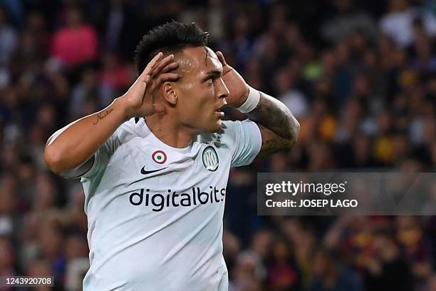 Inter Milan's Argentinian forward Lautaro Martinez celebrates scoring his team's second goal during the UEFA Champions League 1st round, group C,...