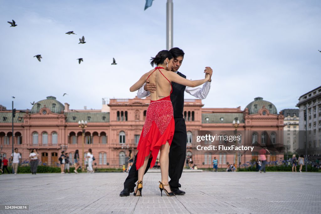 Tango Performance Public Tango Performance High-Res Stock Photo - Getty Images
