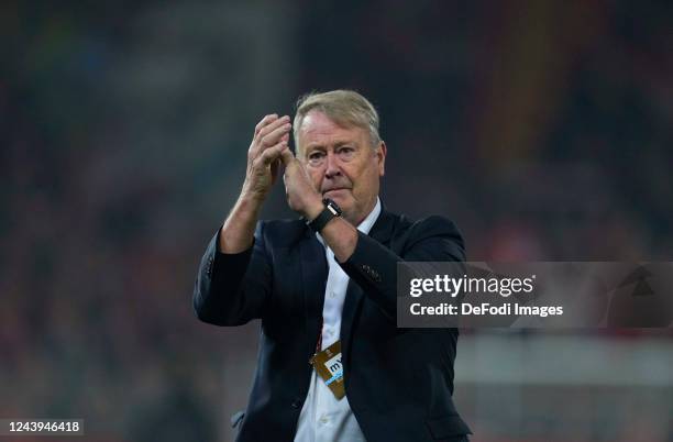 Aage Hareide of Malmo FF looks on after the UEFA Europa League group D match between 1. FC Union Berlin and Malmo FF at Stadion an der alten...