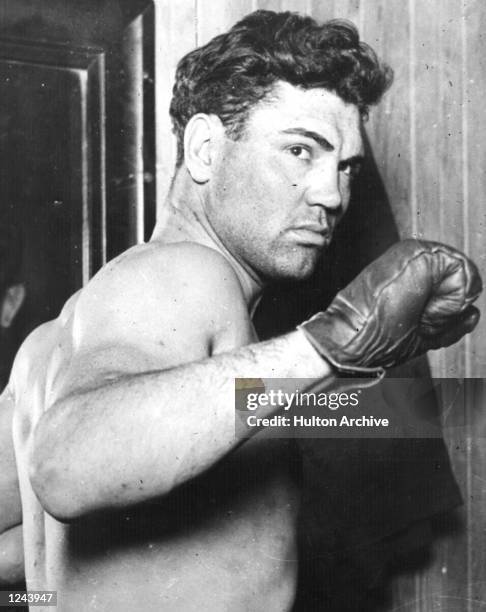 American Heavyweight, Jack Dempsey. Became World Champion in 1919 by stopping Jess Willard in three rounds at Toledo, Ohio . Dempsey so outfought...