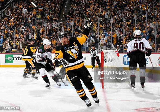 Sidney Crosby of the Pittsburgh Penguins celebrates his first period goal against the Arizona Coyotes during the game at PPG PAINTS Arena on October...