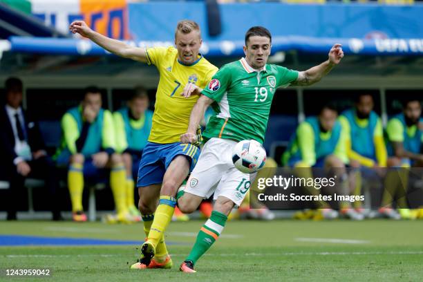 Sebastian Larsson of Sweden, Robbie Brady of Republic of Ireland during the EURO match between Republic of Ireland v Sweden on June 13, 2016