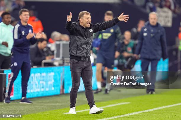 Head coach Frank Kramer of FC Schalke 04 gestures during the Bundesliga match between FC Schalke 04 and TSG Hoffenheim at Veltins-Arena on October...