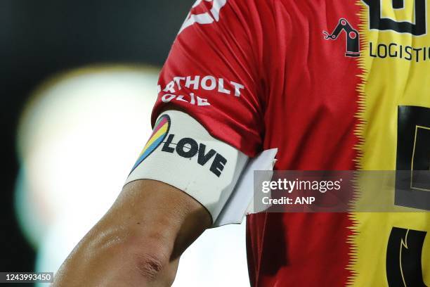 Bas Kuipers of Go Ahead Eagles wears the OneLove captaincy during the Dutch premier league match between Go Ahead Eagles and sc Heerenveen at De...