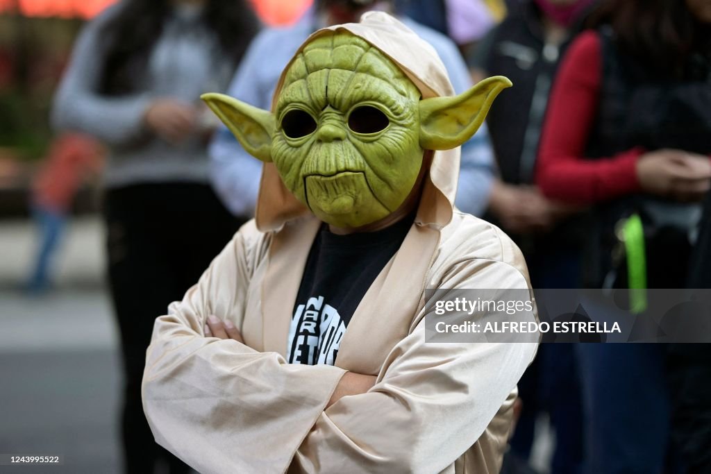 MEXICO-STAR WARS-FANS-PARADE
