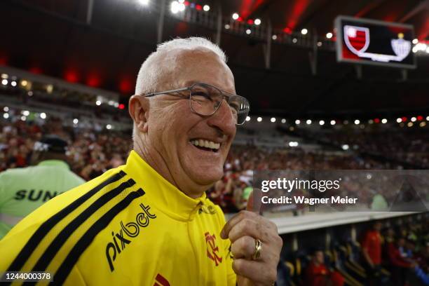 Dorival Junior coach of Flamengo reacts prior a match between Flamengo and Atletico Mineiro as part of Brasileirao 2022 at Maracana Stadium on...