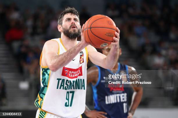 Jarrad Weeks of the Jackjumpers shoots during the round three NBL match between Melbourne United and Tasmania Jackjumpers at John Cain Arena, on...